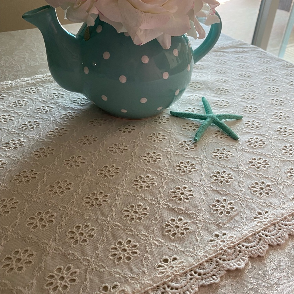 Shabby Chic Cream Eyelet Table-runner